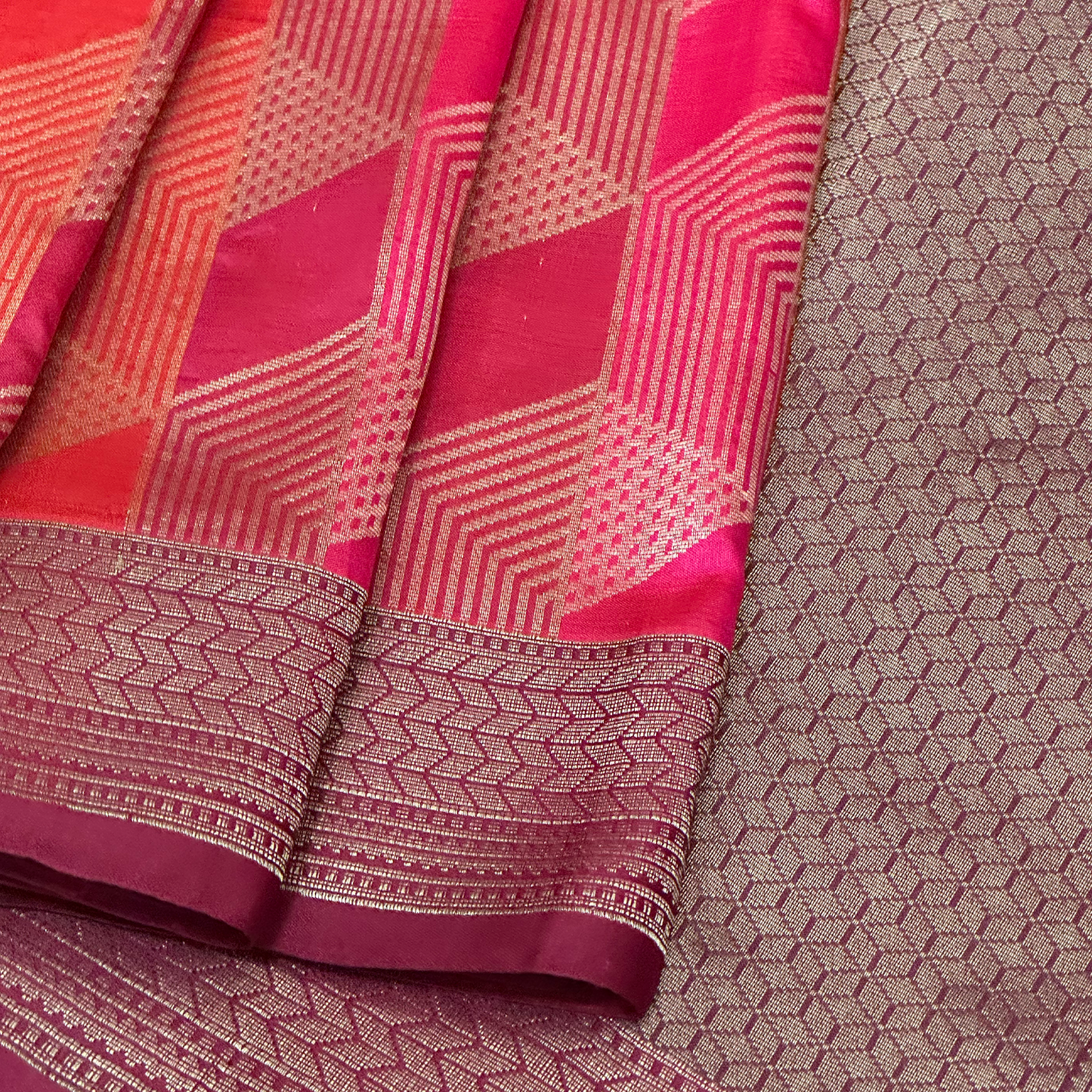 Shades Of Pink Handloom Banarasi Rangkat Saree