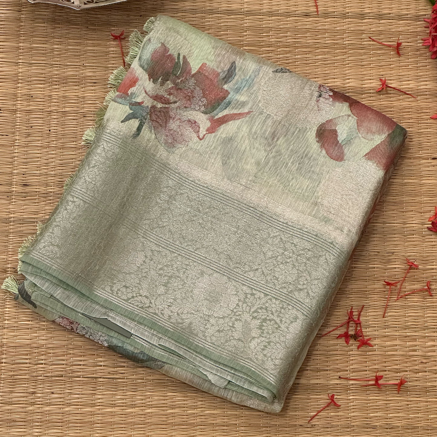 Green Floral Digital Printed Linen Silk Saree with Subtle Sheen