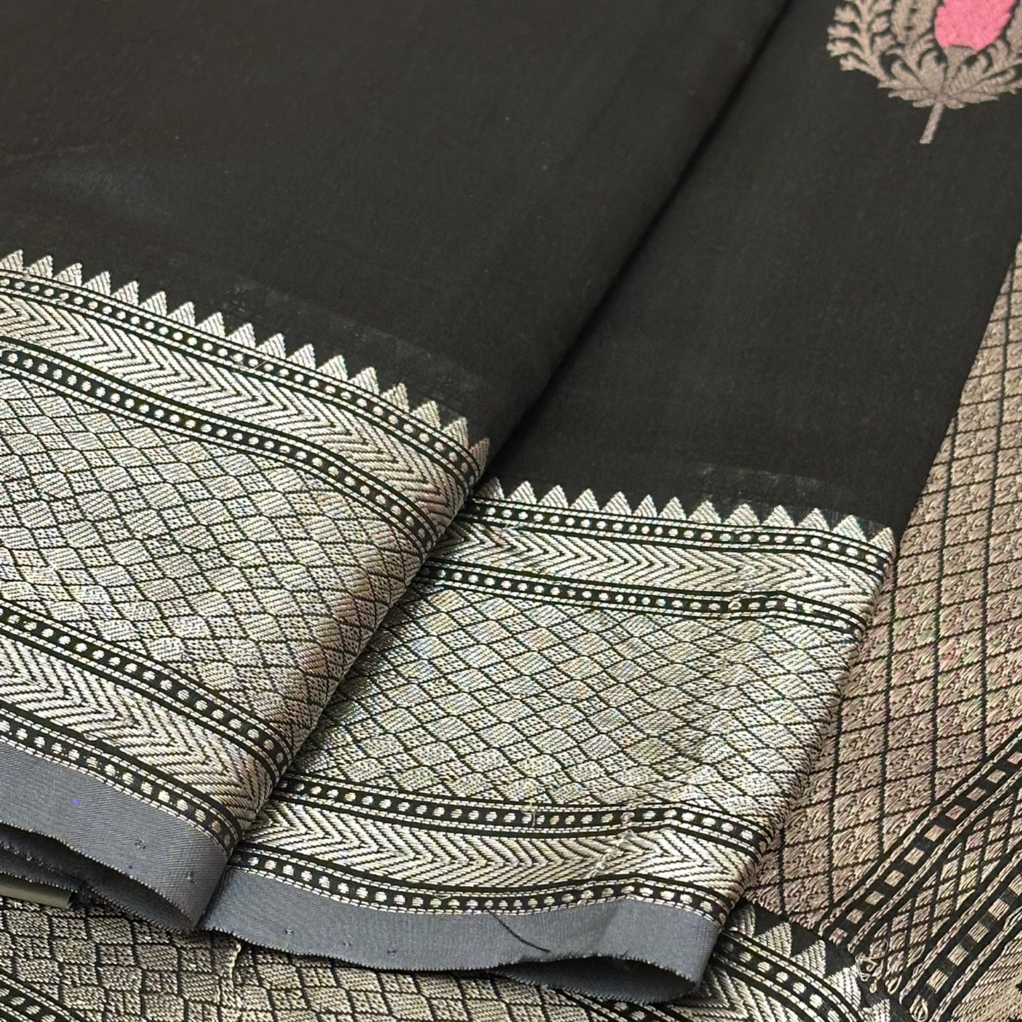 Black Banarasi Silk Saree with Meenakari Buttas & Zari Weave