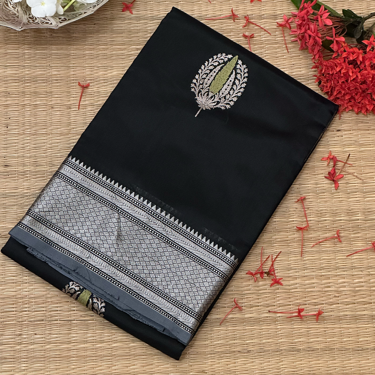 Black Banarasi Silk Saree with Meenakari Buttas & Zari Weave
