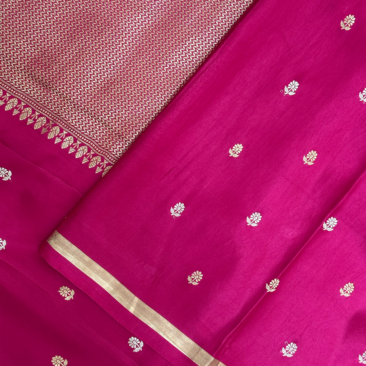 Bright Magenta Pure Zari Mushru Silk Saree with Elegant Floral Weave
